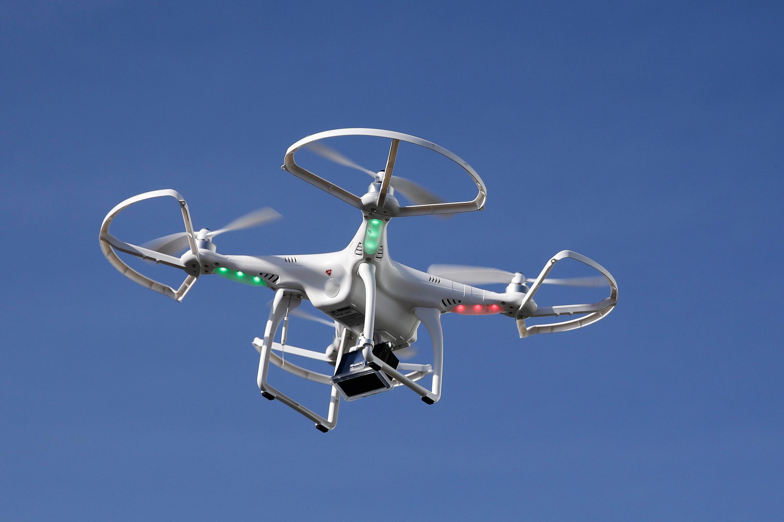 The world's largest drone performance held in Shenzhen, with 10000 drones(1)